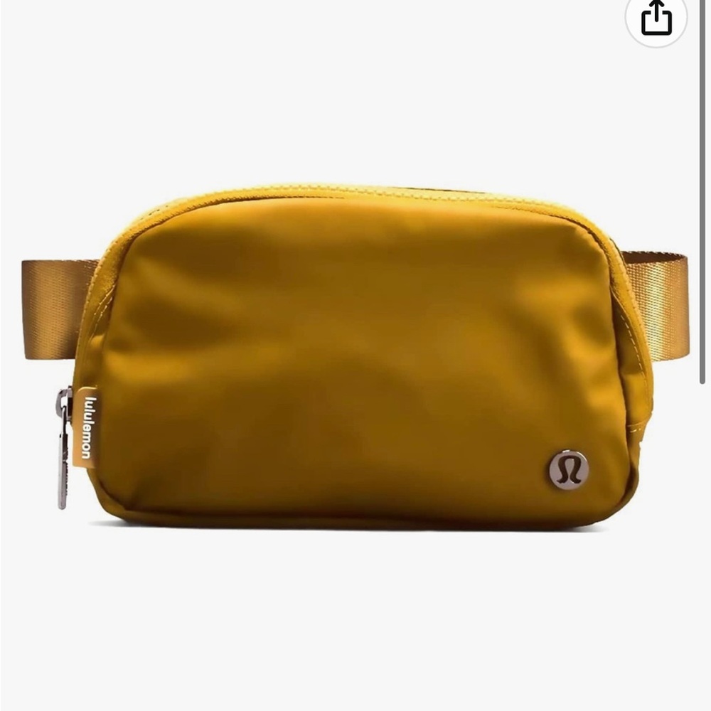 Lululemon Everywhere Belt Bag (Burnt Carmel)
